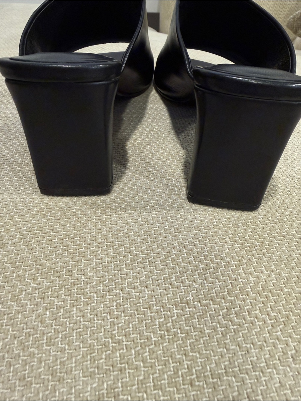 Vagabond Black Leather Slip-On Mule Heels - Picture 4 of 4